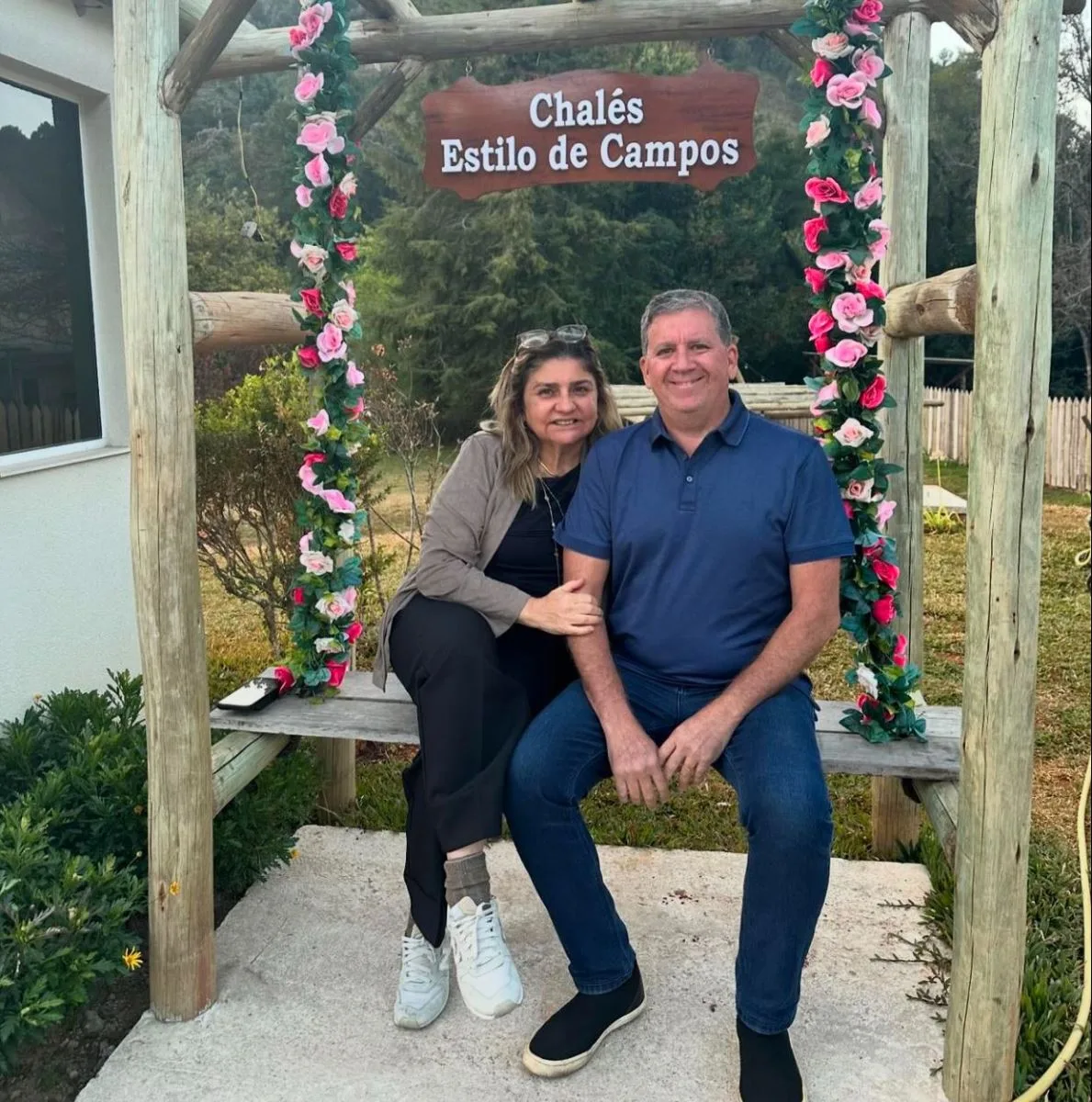 Jane e Ossian Aguiar curtem dias agradáveis em Campos do Jordão