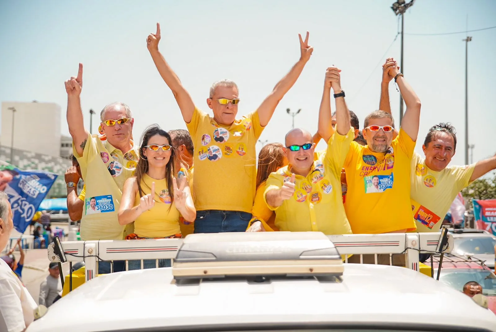Sarto participa de carreata do bairro Boa Vista à Praia do Futuro, em Fortaleza