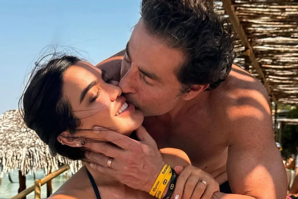 João Adibe e Cinthya Marques curtem sol na praia do Preá, no Ceará