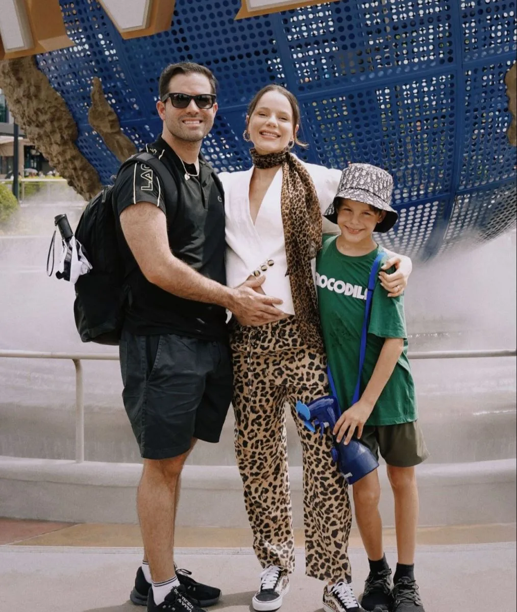 Paulinha Sampaio e Felipe Rocha em temporada de diversão em família nos parques de Orlando