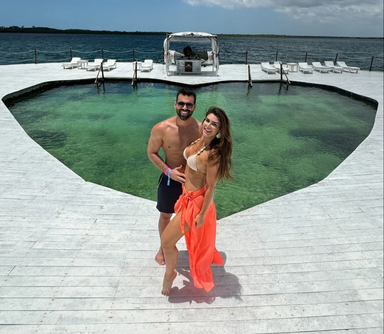 Bianca Saraiva e Charles Feijó curtem os encantos de Jeri