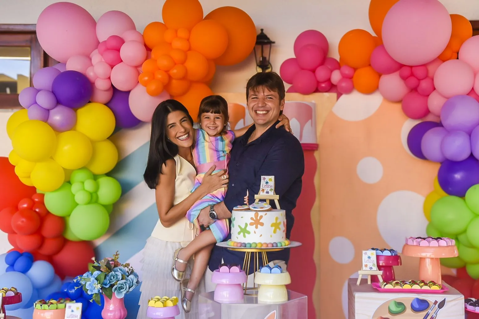 Clarissa Aguiar e Paulo Porto festejam os quatro anos da filha Letícia com muita arte