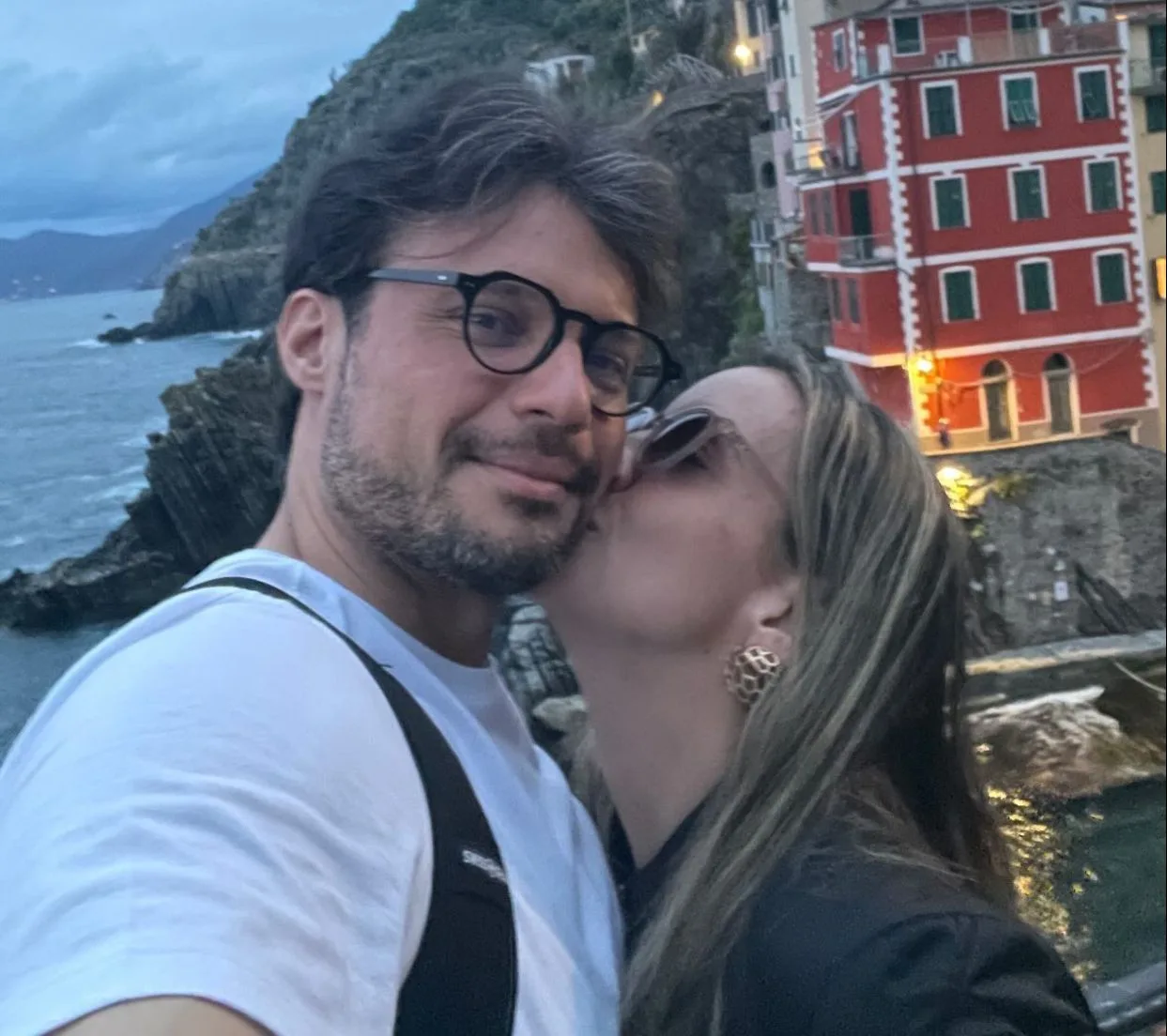 Larissa Rodrigues e Valden Capistrano curtem viagem na Itália
