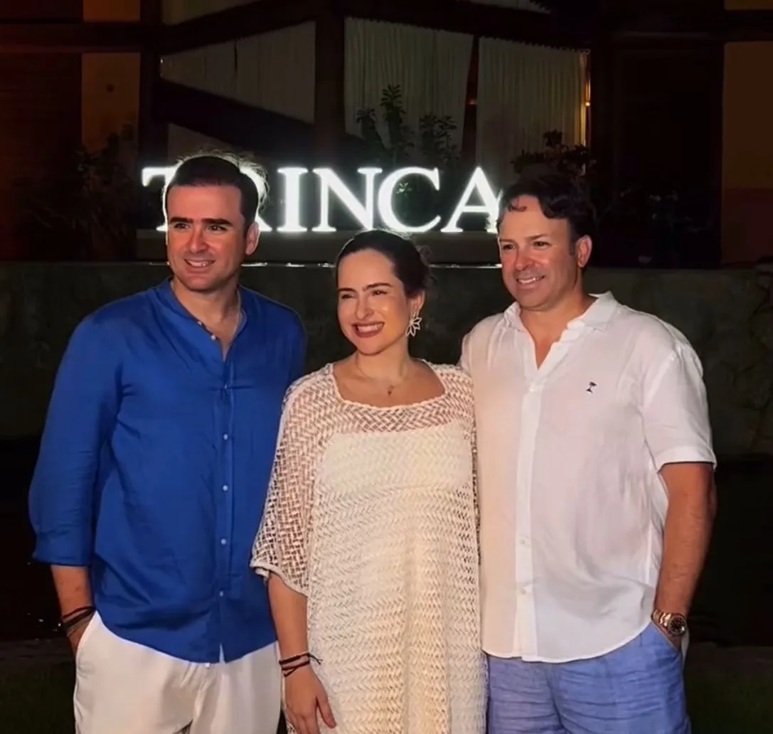 Bia, Pedro e Laurinho Fiúza celebram a nova idade em festa "Trinca", no Cumbuco