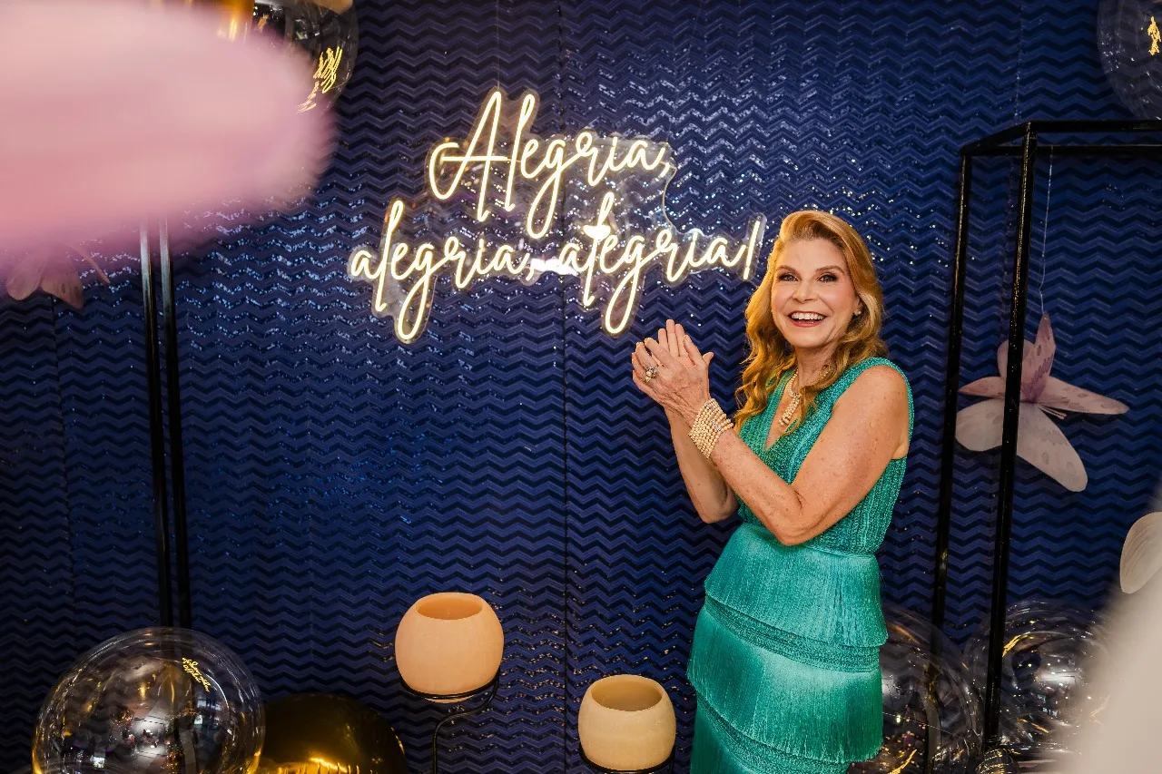 Rosângela de Francesco celebra aniversário com muita alegria