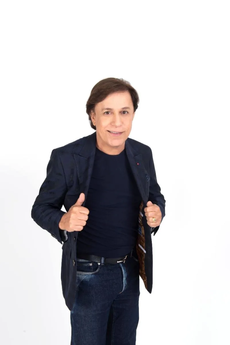 Tom Cavalcante desembarca em Fortaleza para apresentar novo espetáculo