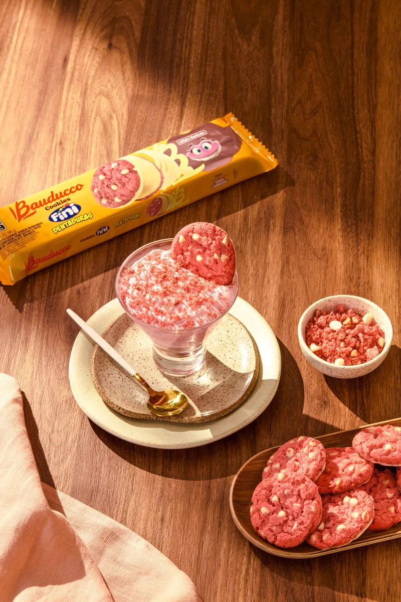 Casas Bauducco inovam com a Sobremesa Bauducco Cookies Fini dentadura