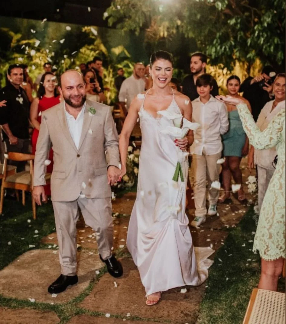 Nayanne Ibiapina e Carlos Aristides renovam votos de amor em celebração