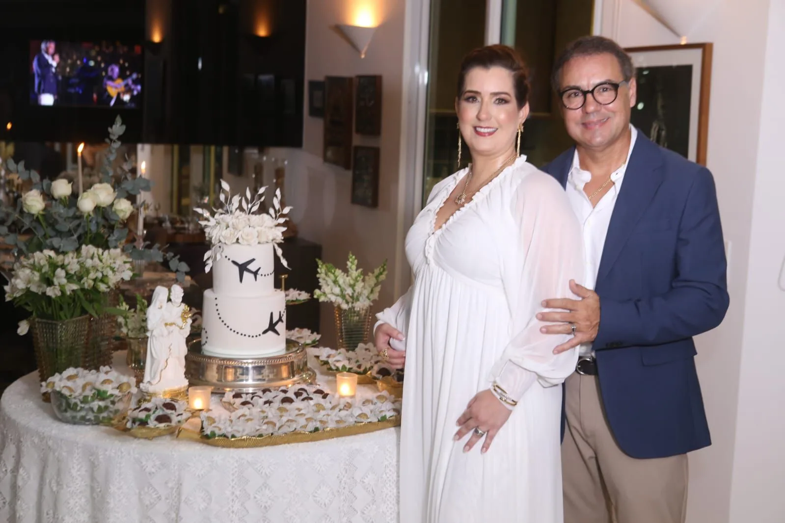 Andrea Vieira e Francisco Milton Mendes Neto se casam em emocionante evento