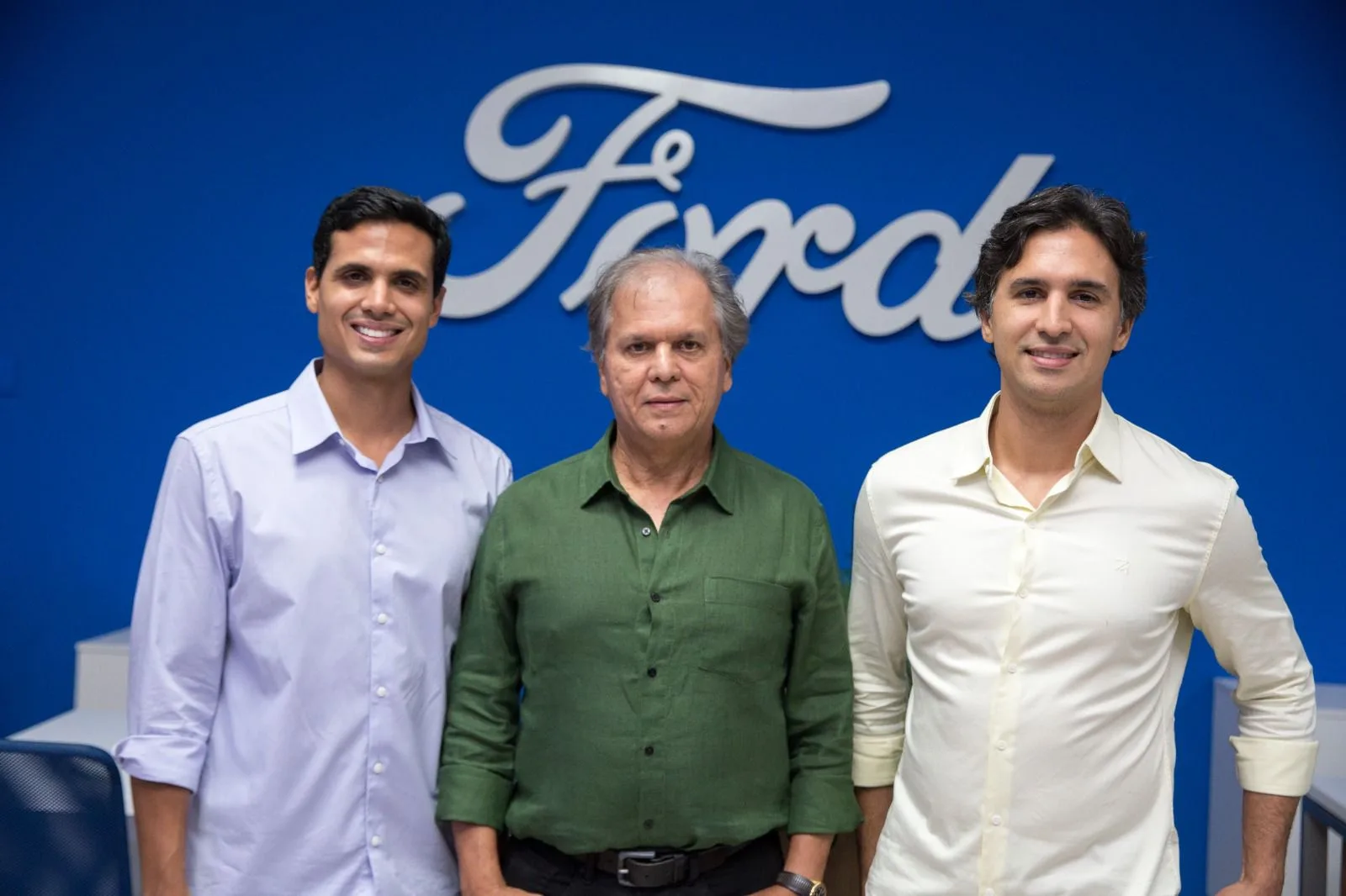 Ford Crasa inaugura loja no Guararapes em prestigiado evento