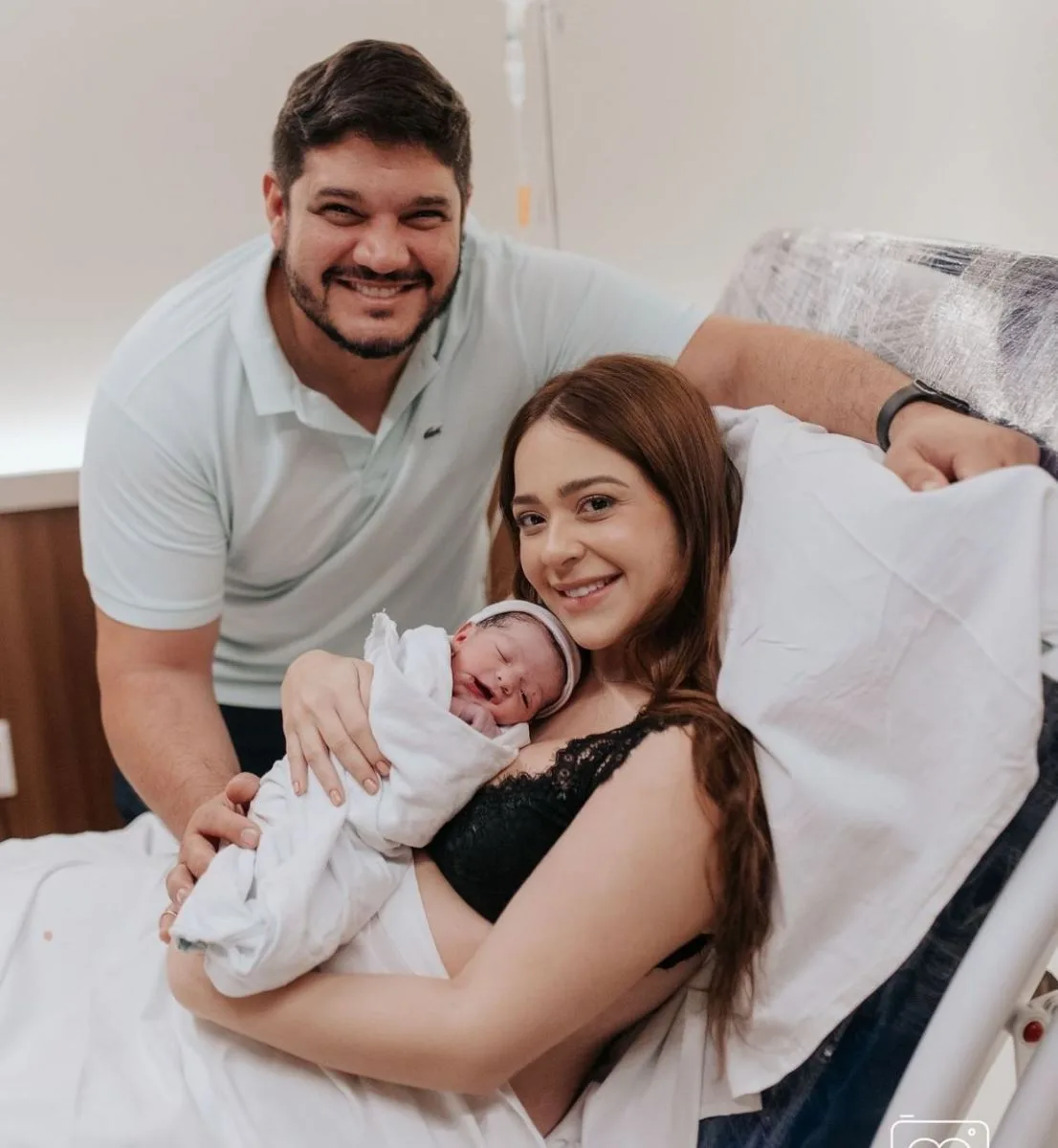 Nasce Helena para felicidade de Luiza Gazzineo e Felipe Cabral