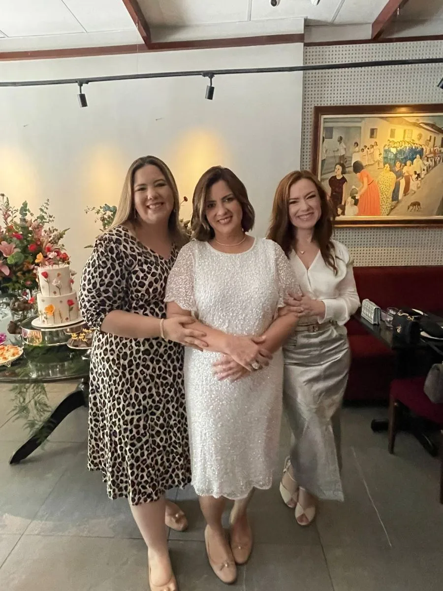 Cláudia Majela ganha b-day surprise para celebrar entrada no novo ciclo
