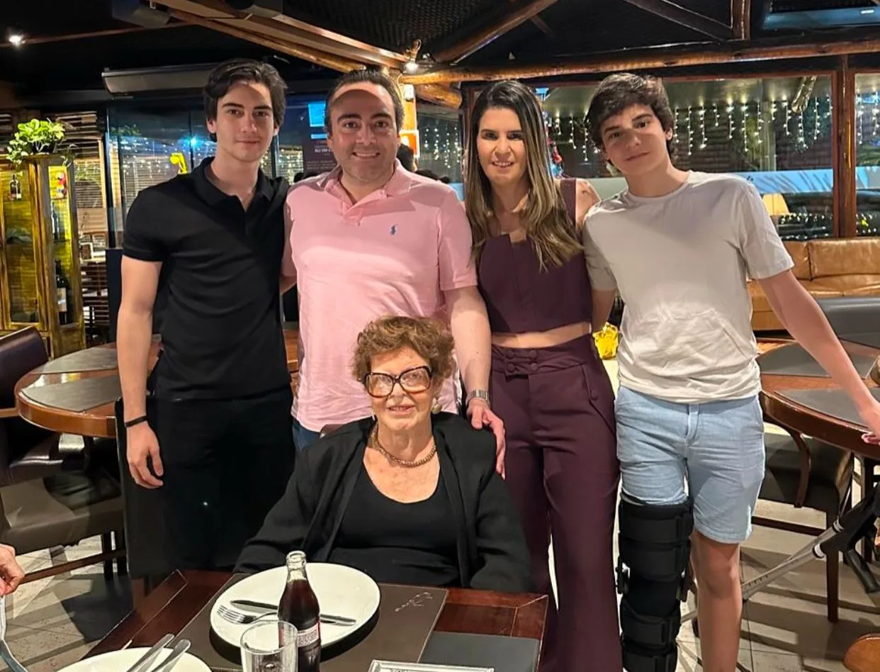 Nilda Andrade celebra a nova idade cercada do carinho da família