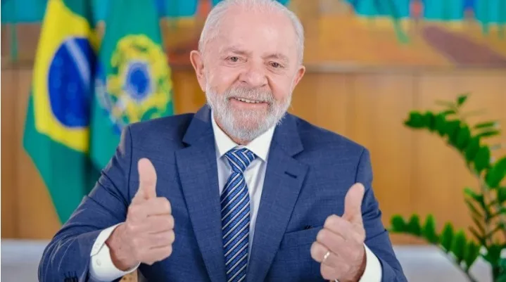 Lula é submetido a cirurgia de emergência após hemorragia cerebral