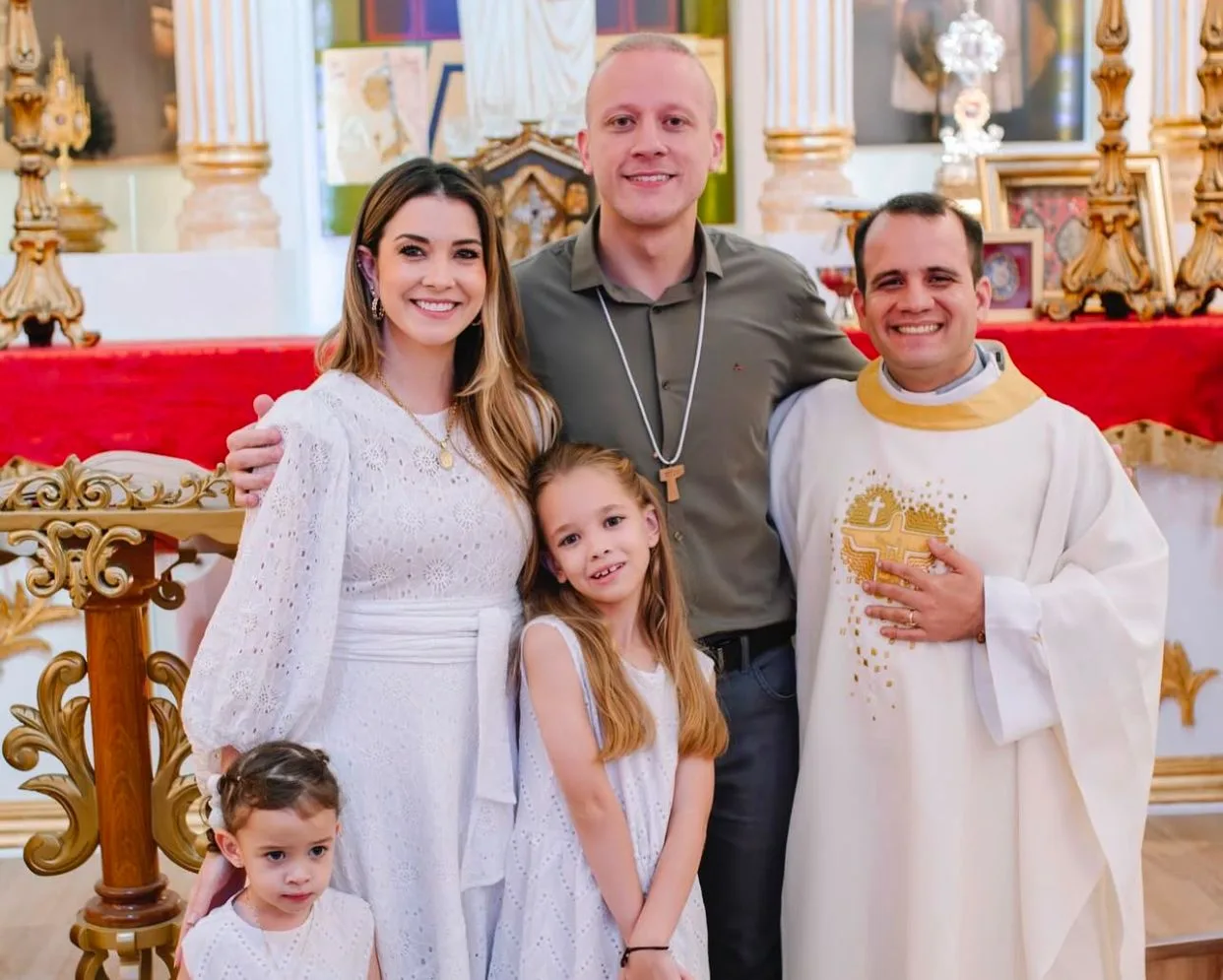 Lia Bastos e Tiago Lourenço celebram 10 anos de casados