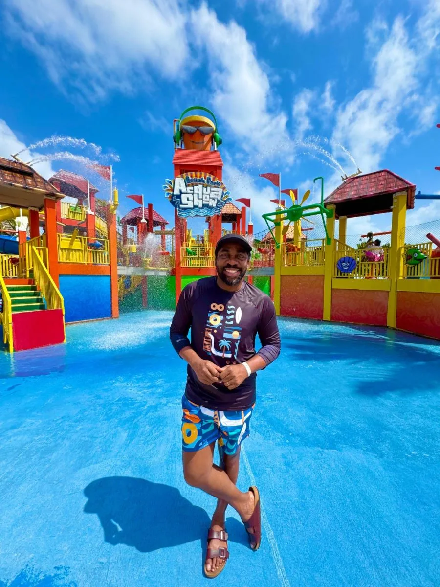 Lázaro Ramos aproveita dias de diversão no Beach Park