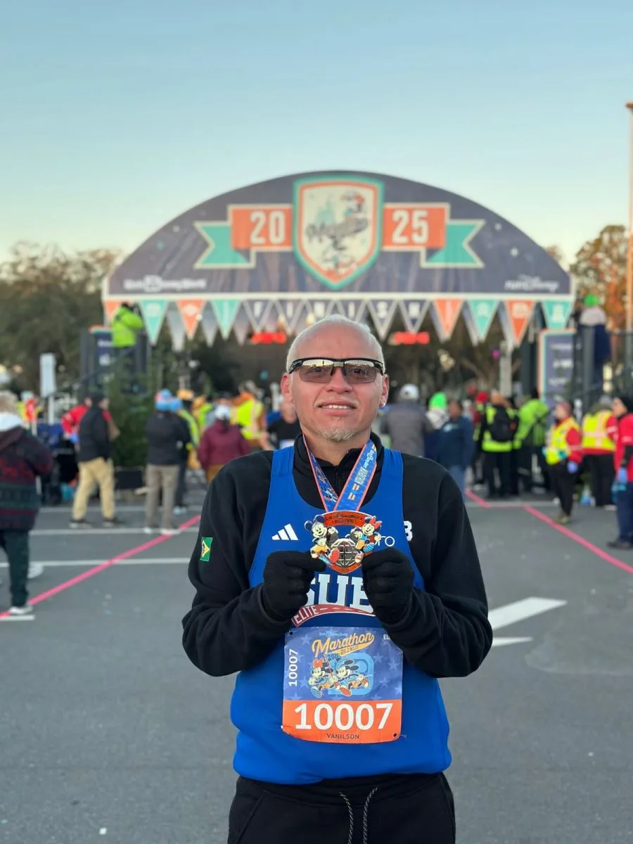 Vanilson Neves é tricampeão da Run Disney