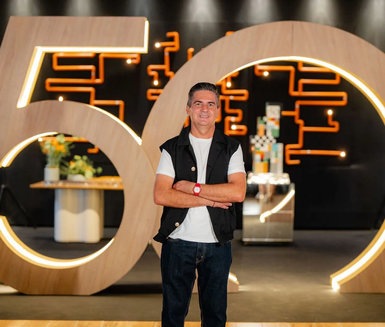 Custódio Neto celebra com festão a estreia no rol dos cinco anos