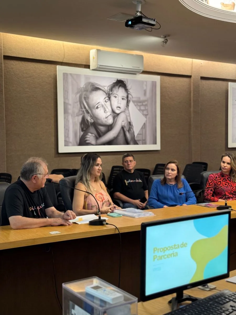 Gabriella Aguiar e Cristiane Leitão visitam o Iprede