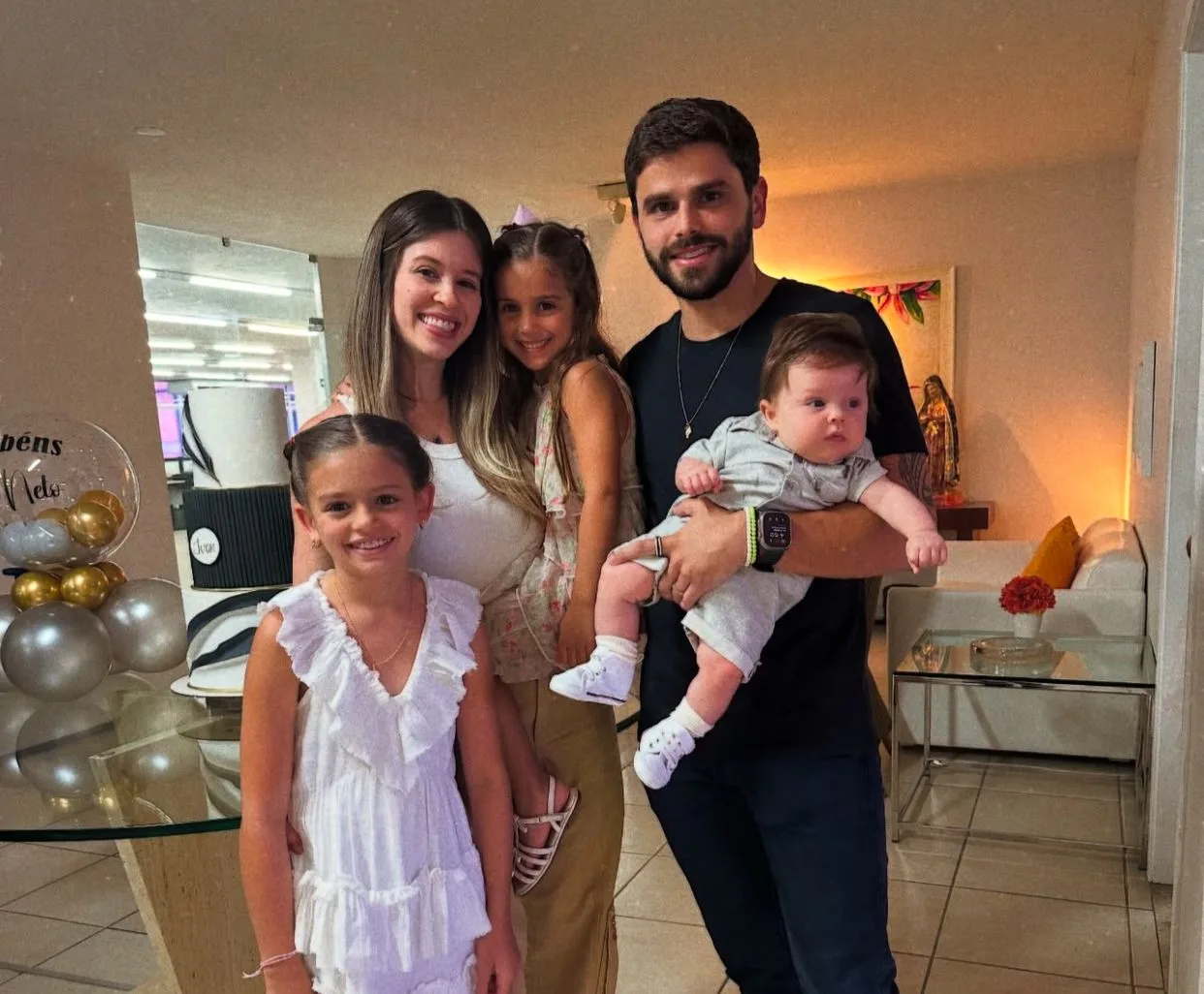 Ivan Bezerra Neto comemora sua nova idade com os familiares