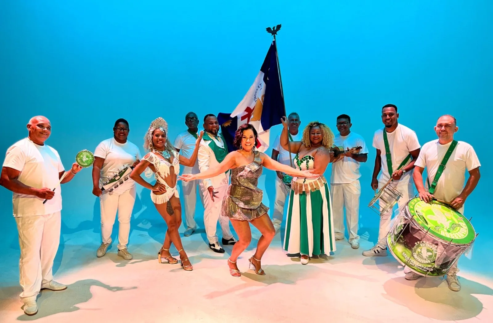 Carla Rio lança clipe "Samba Meu Recife" em homenagem às escolas de samba da capital