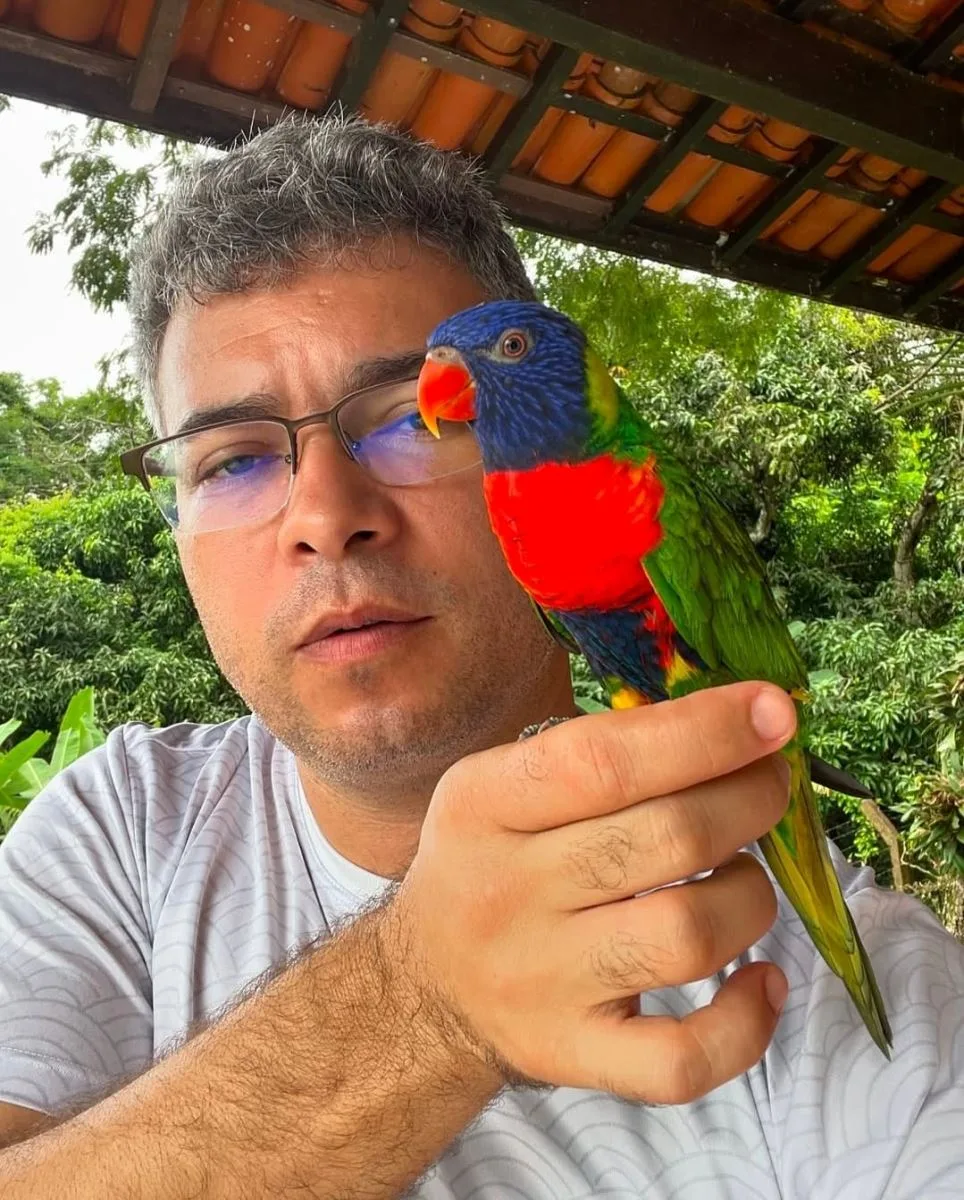 Felipe Ribeiro celebra passagem pela folhinha
