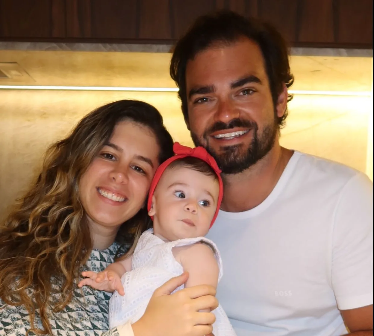 Lara Mattos e Caio Freire festejam os sete meses da filha, Maria Luiza