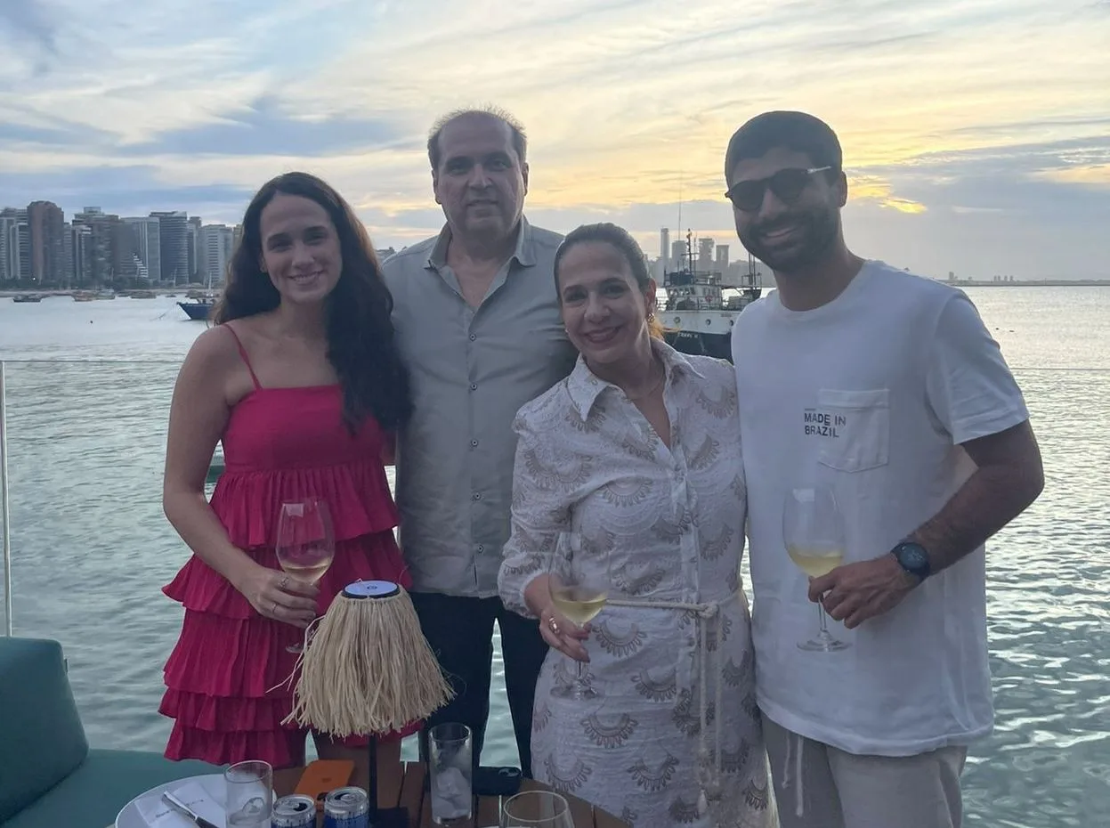 Martinha e George Assunção celebram a vida dos gêmeos, Paulinha e Thiago