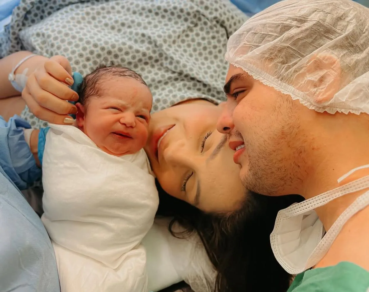 Nasce Maitê, filha de Dara e Eduardo Leitão e netinha de Cristiane e Evandro Leitão