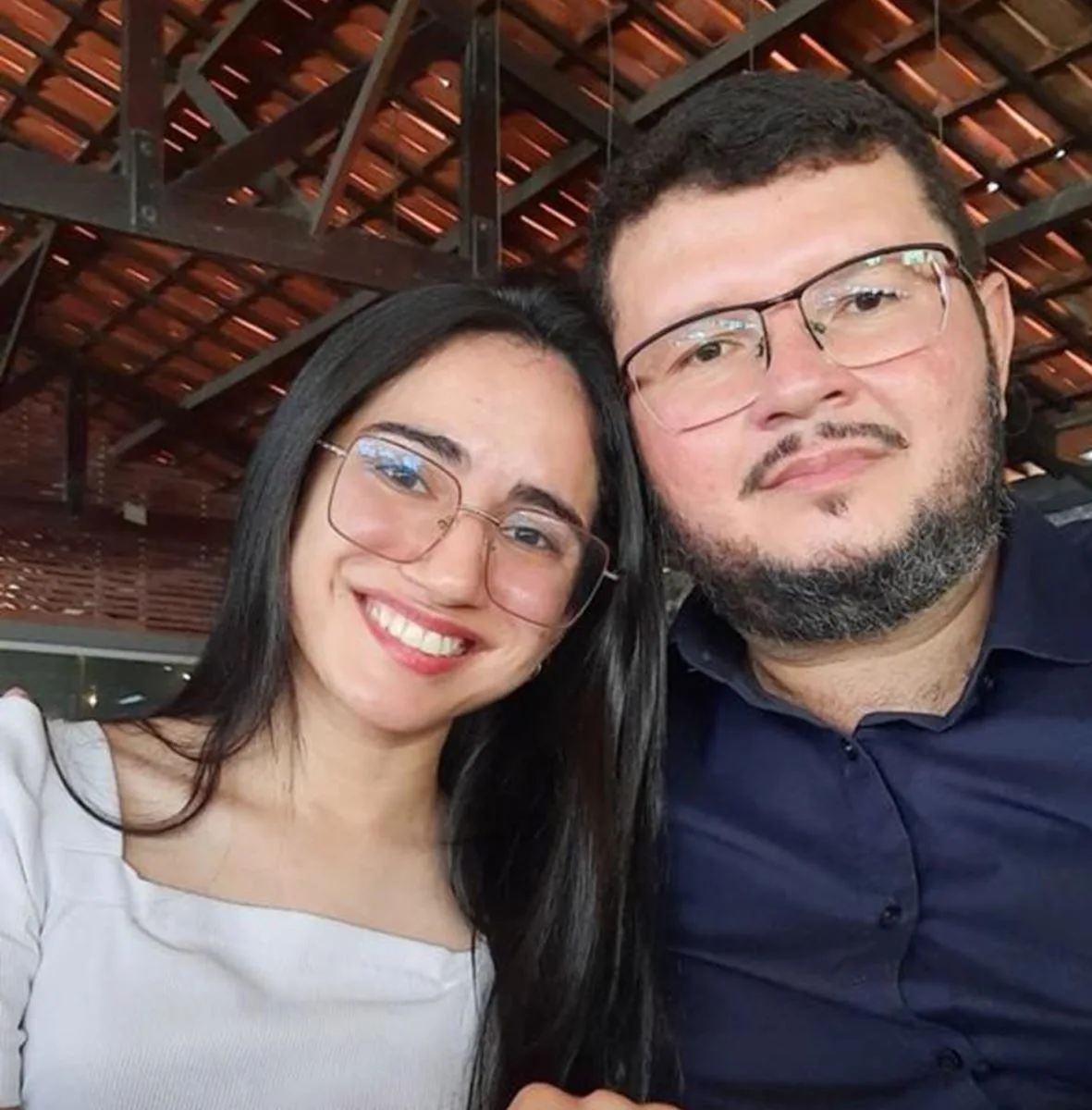 Tiago Lima e Sabrina Barbosa oficializam noivado