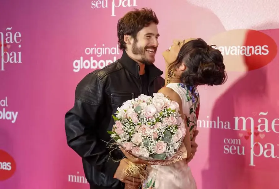 Sabrina Sato recebe homenagem do esposo, Nicolas Prattes, em estreia de reality