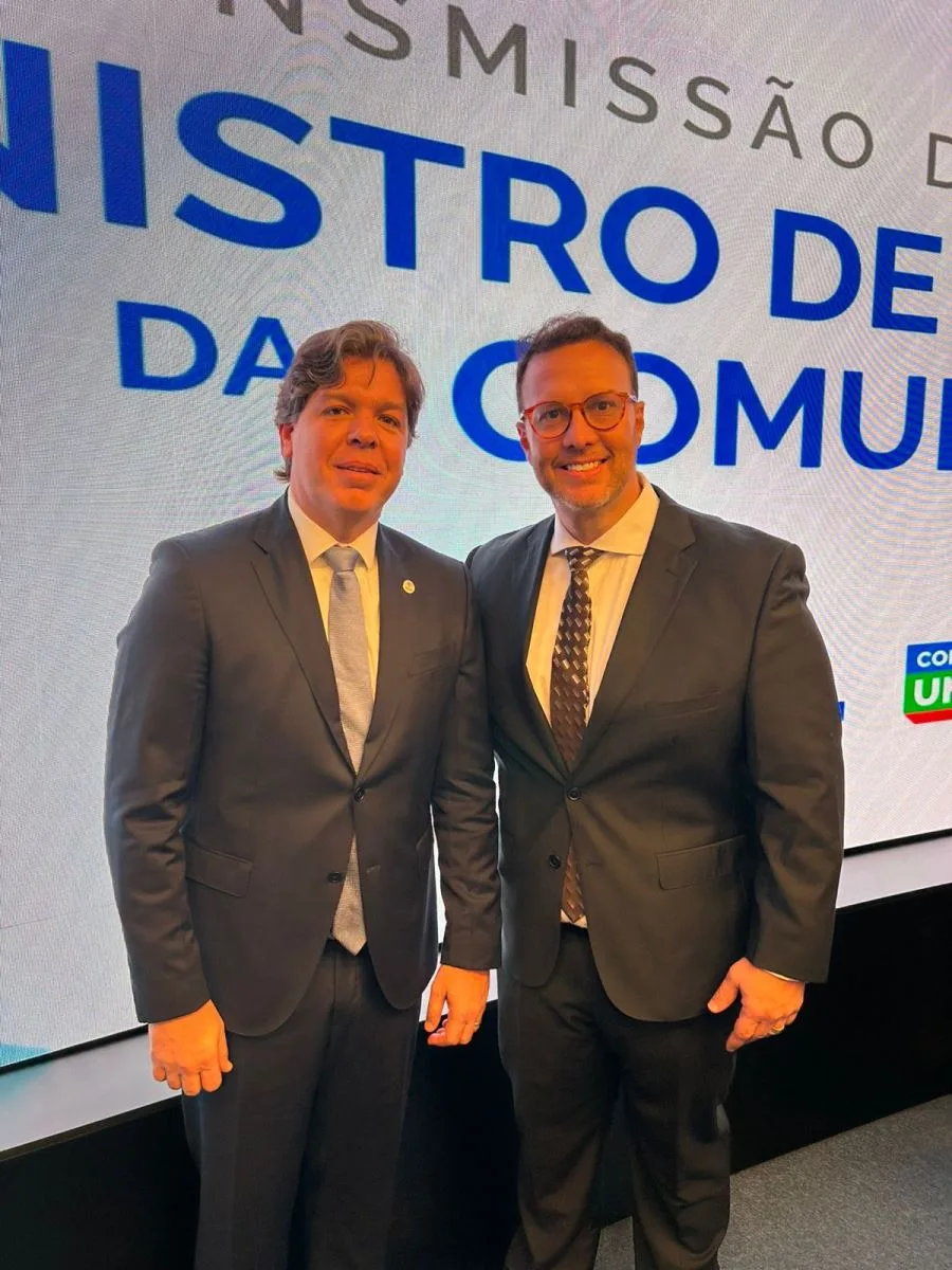 Frederico de Siqueira Filho assume Ministério das Comunicações em prestigiada solenidade