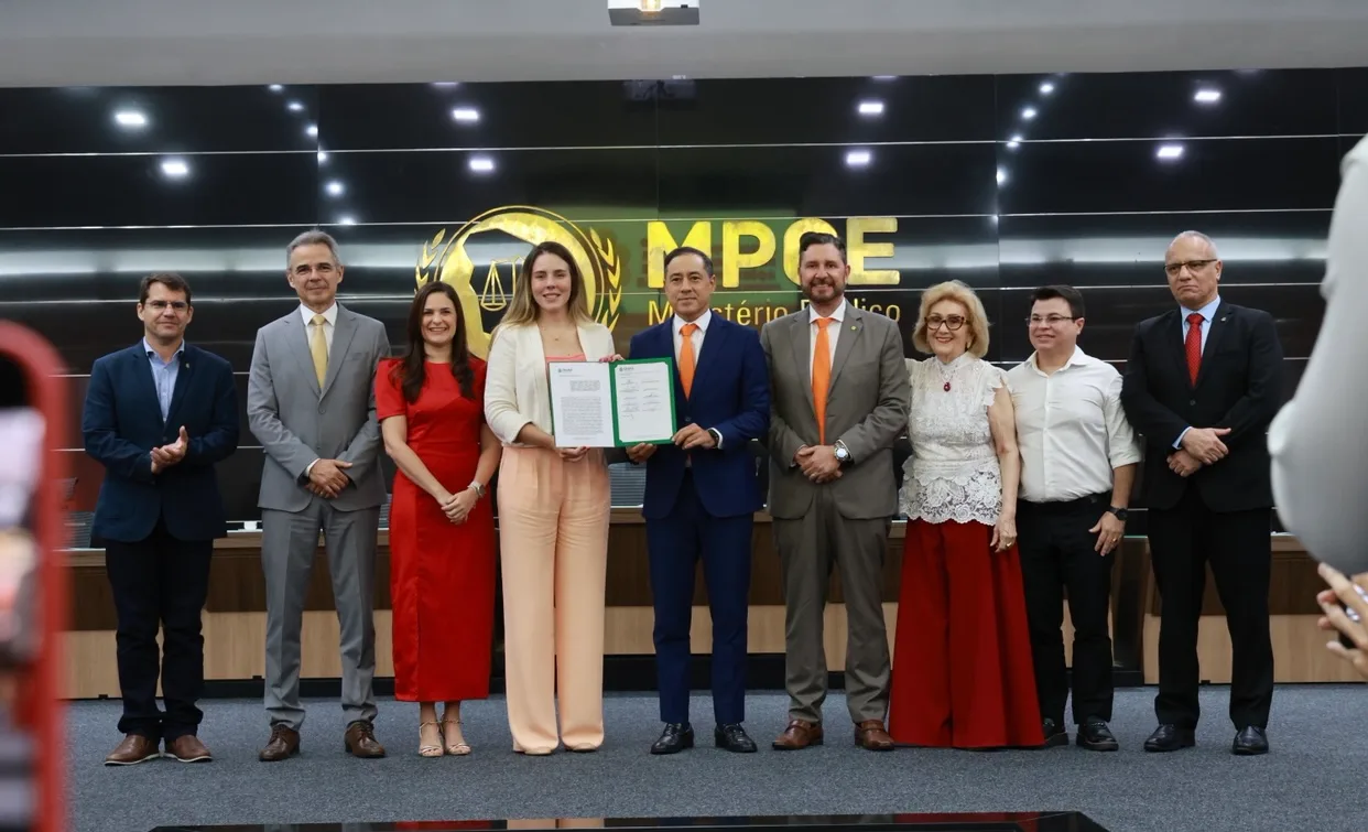 Alece integra termo de cooperação para ações de proteção às crianças e adolescentes