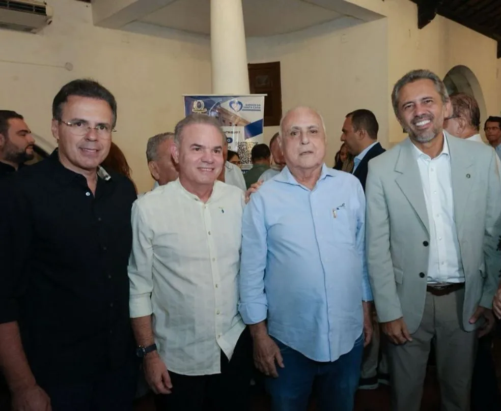 Roberto Pessoa celebra nova idade em noite de frisson no Ideal Clube