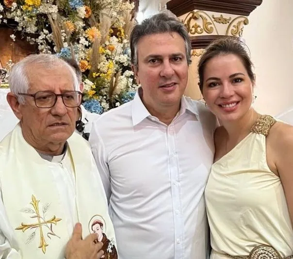 Onélia e Camilo Santana renovam a esperança na Festa de Santo Antônio de Barbalha