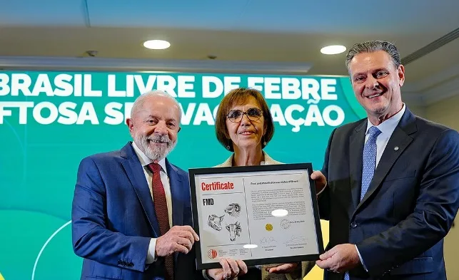 Lula recebe certificado pelo Brasil como país livre da febre aftosa