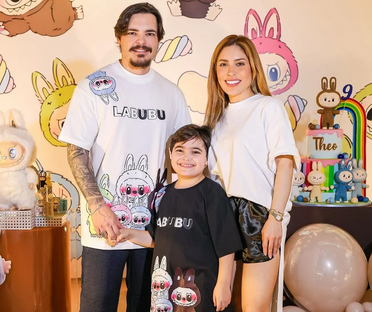 "Agradeço a Deus pela vida do meu filho", diz Manu Bahtidão ao celebrar os nove anos de Theo