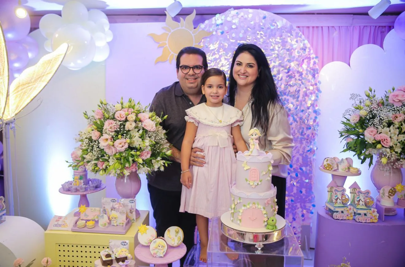 Isabella e Michel Suleiman celebram os cinco anos da filha Celina