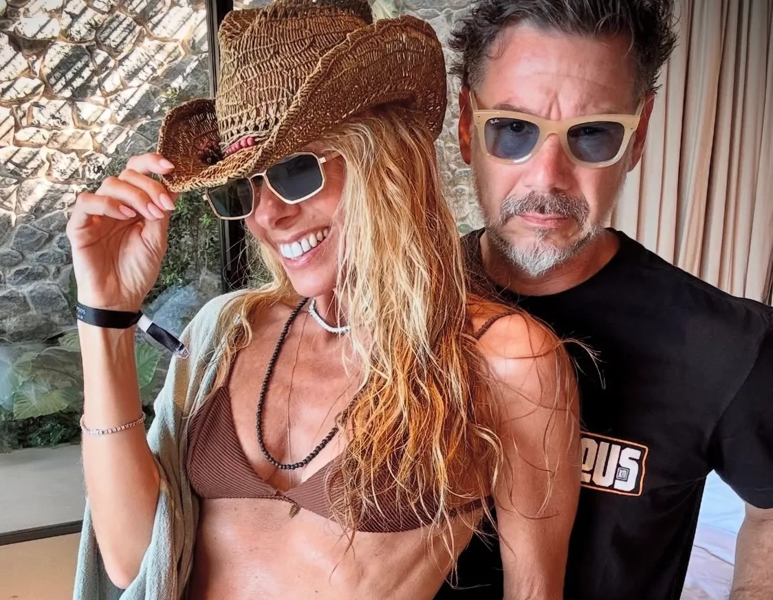 Adriane Galisteu e Alexandre lódice curtem dias de descanso em Nápoles, na Itália