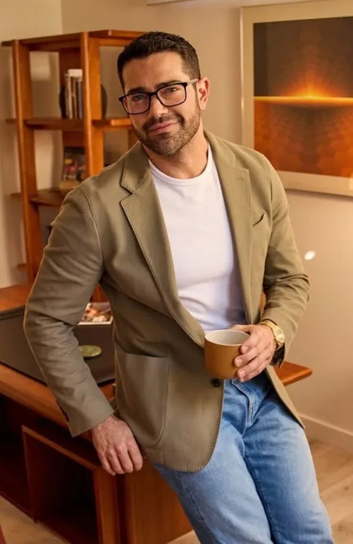 Aos 46 anos, galã Jesse Metcalfe declara que excesso de beleza prejudicou carreira
