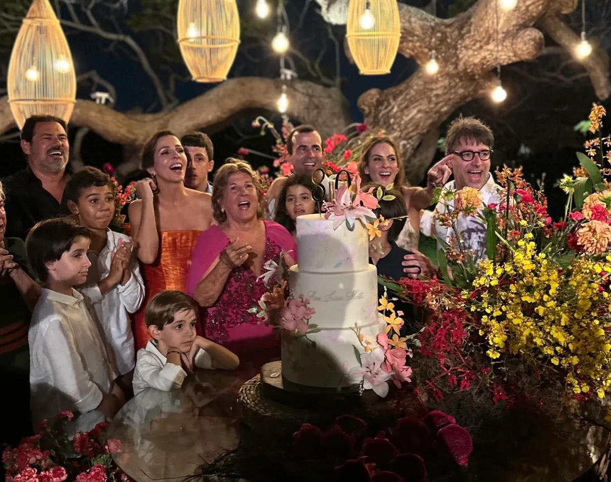 Ana Lúcia Mota celebrou seus 80 anos com uma tarde inesquecível na Casa Montenegro