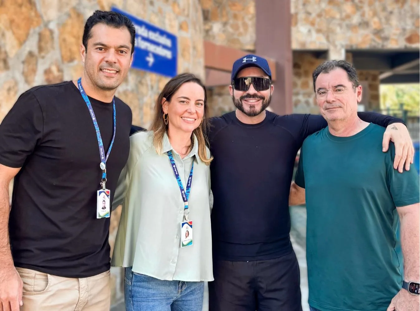 Padre Fábio de Melo se diverte no Beach Park e se aventura no Surreal