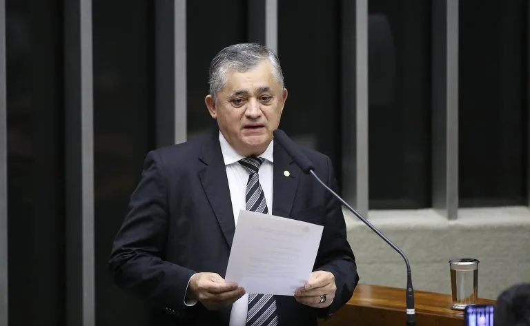Deputado José Guimarães é internado em São Paulo para passar por cirurgia