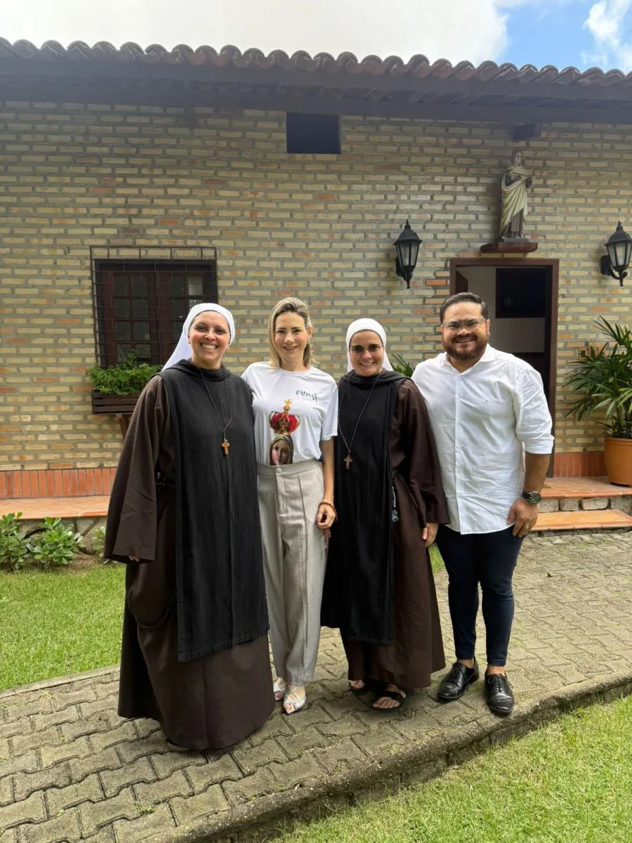 Em visita ao Instituto Hesed, Gaída Dias é convidada para Rosário da Padroeira da Televisão