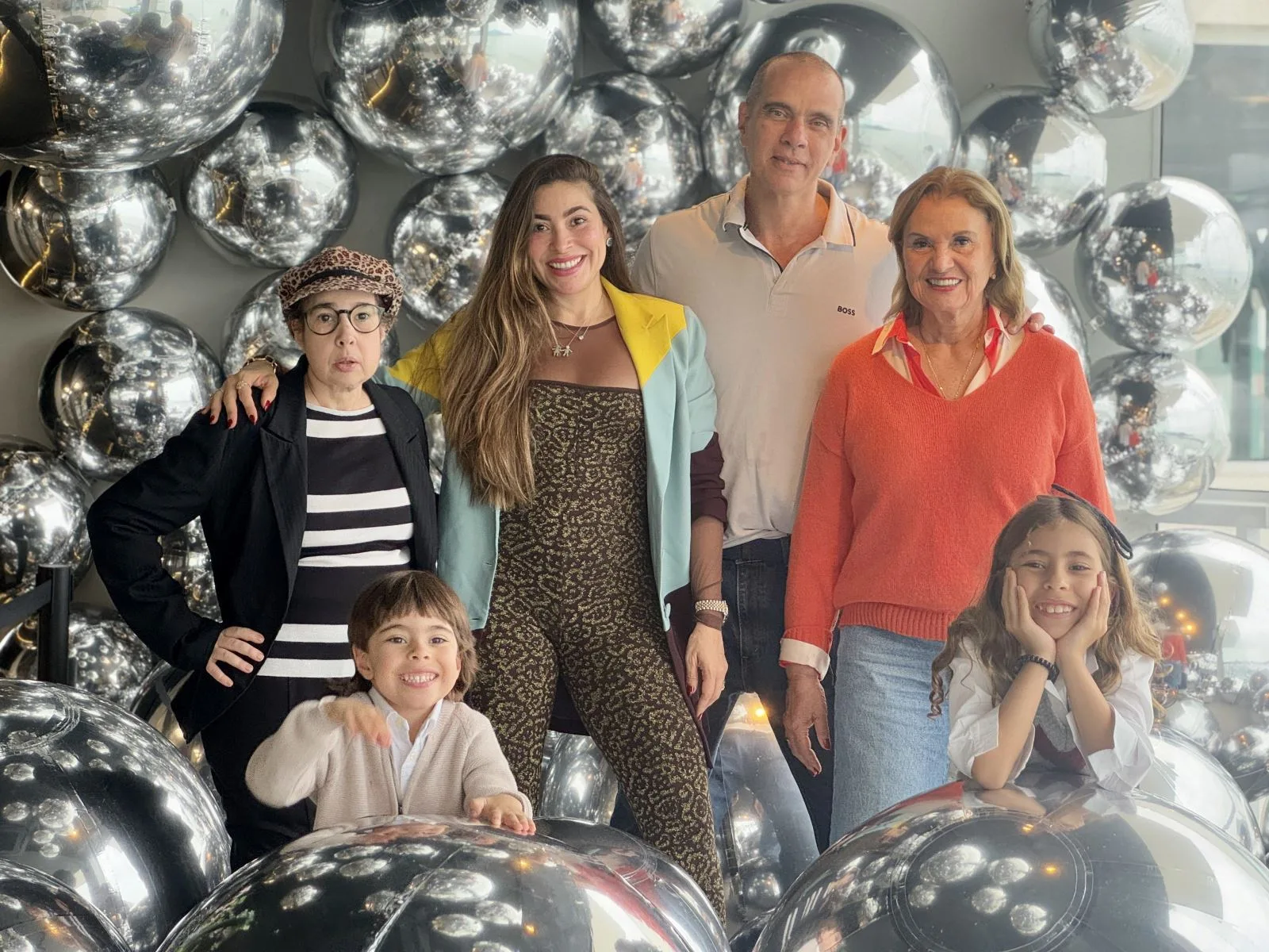 Nicole de França e família celebram aniversário de Juliana Parente em Balneário Camboriú