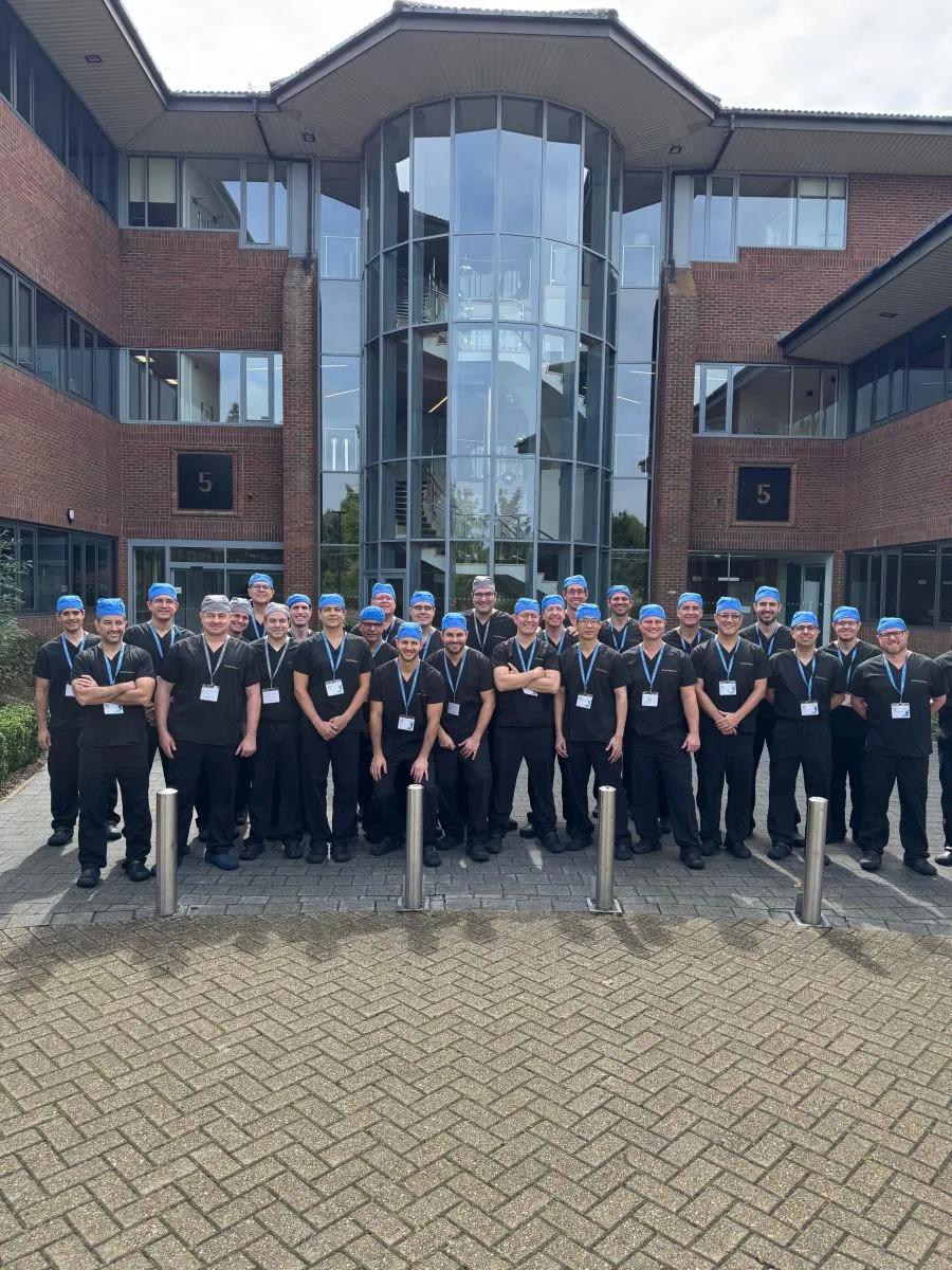 Dr. Eduardo Vasconcelos participa de curso internacional de cirurgia do joelho na Inglaterra