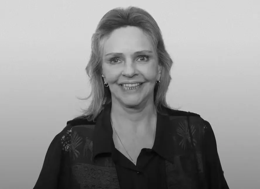 Morre aos 75 anos a cantora Angela Ro Ro