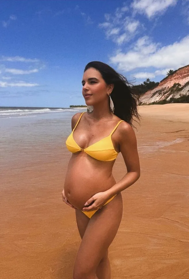 Mariana Rios celebra a maternidade em reflexão emocionante sobre gratidão