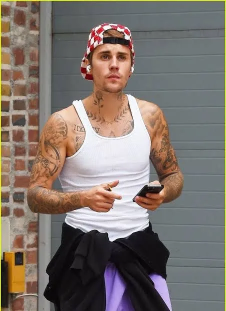 Justin Bieber anuncia retorno aos palcos após três anos