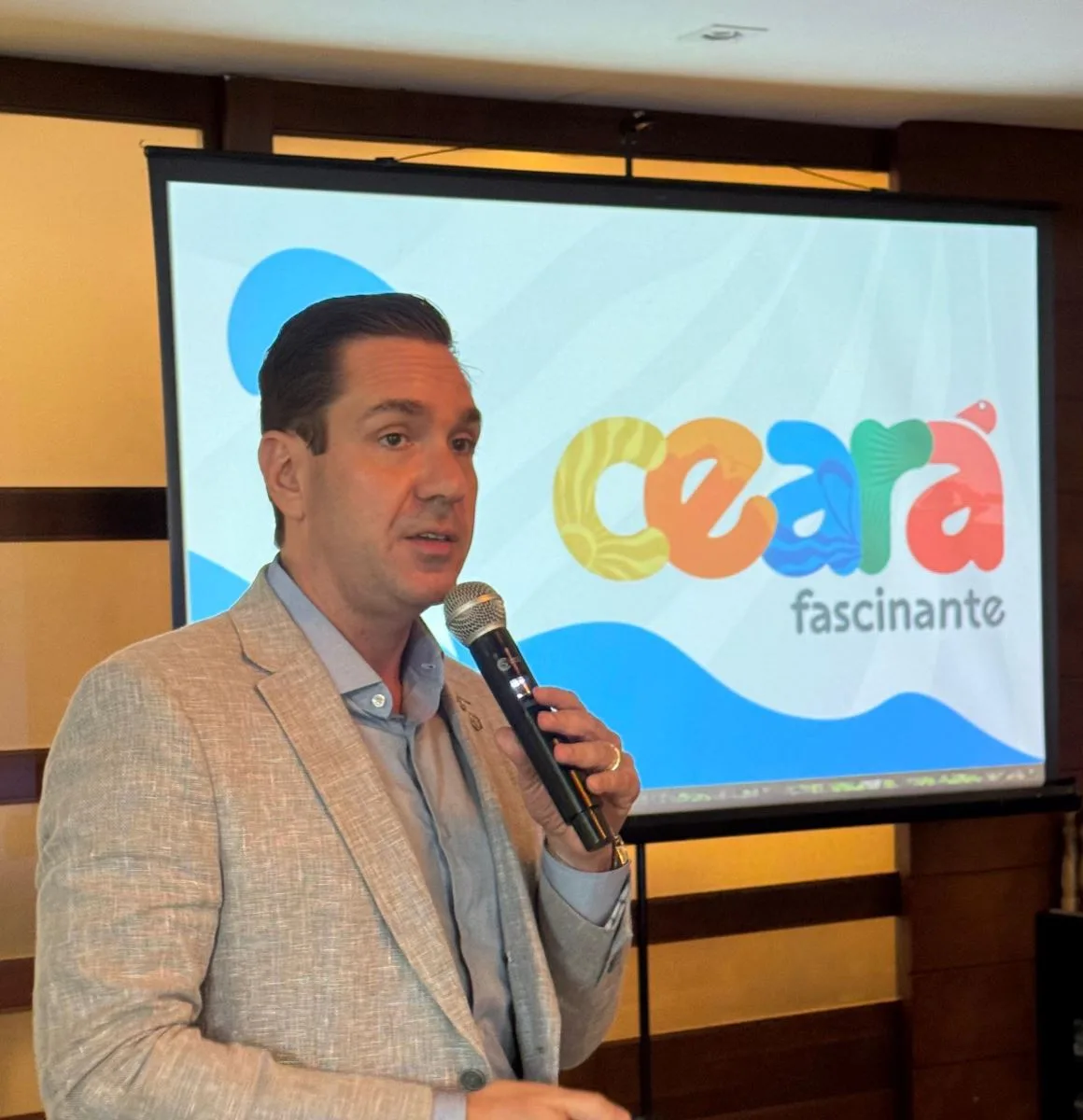 Eduardo Bismarck participa da Routes World 2025 em Hong Kong